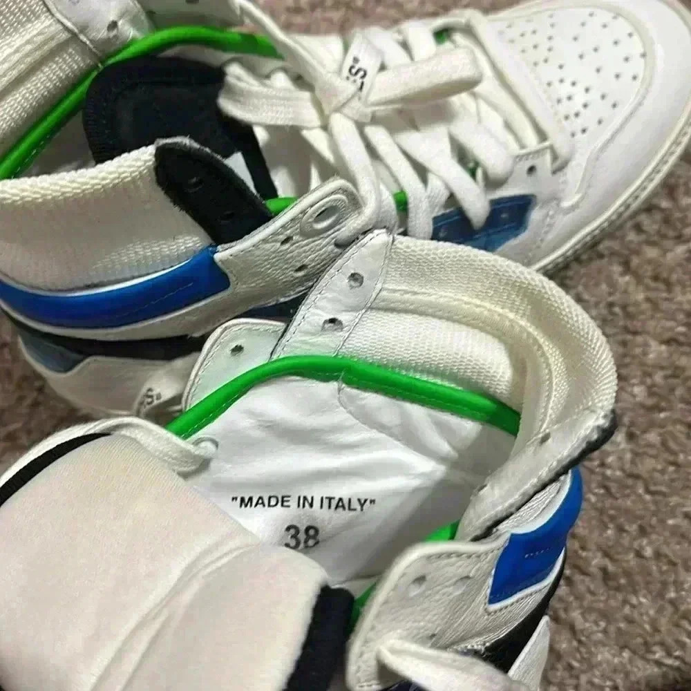 Off-White - Picture 11 of 11